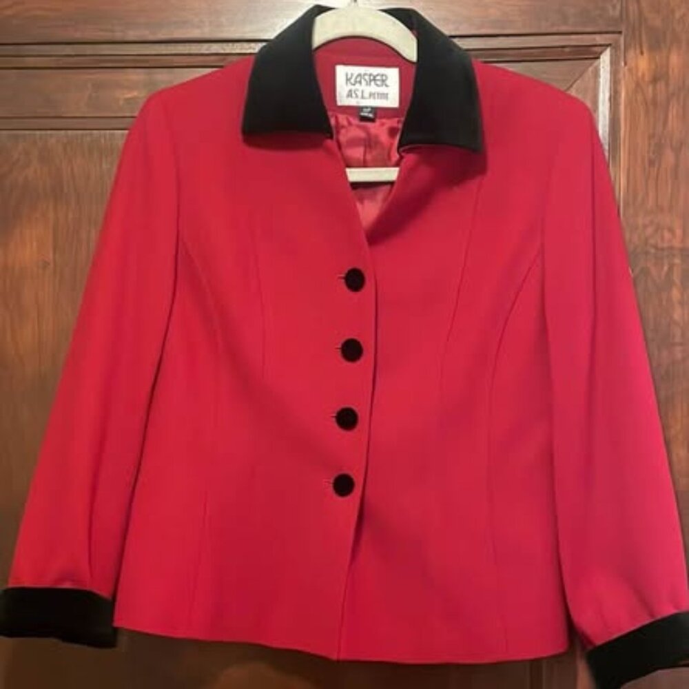 Vintage kasper petite women’s wool red size 6 blazer with black velvet collar